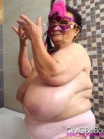 Hot MILF